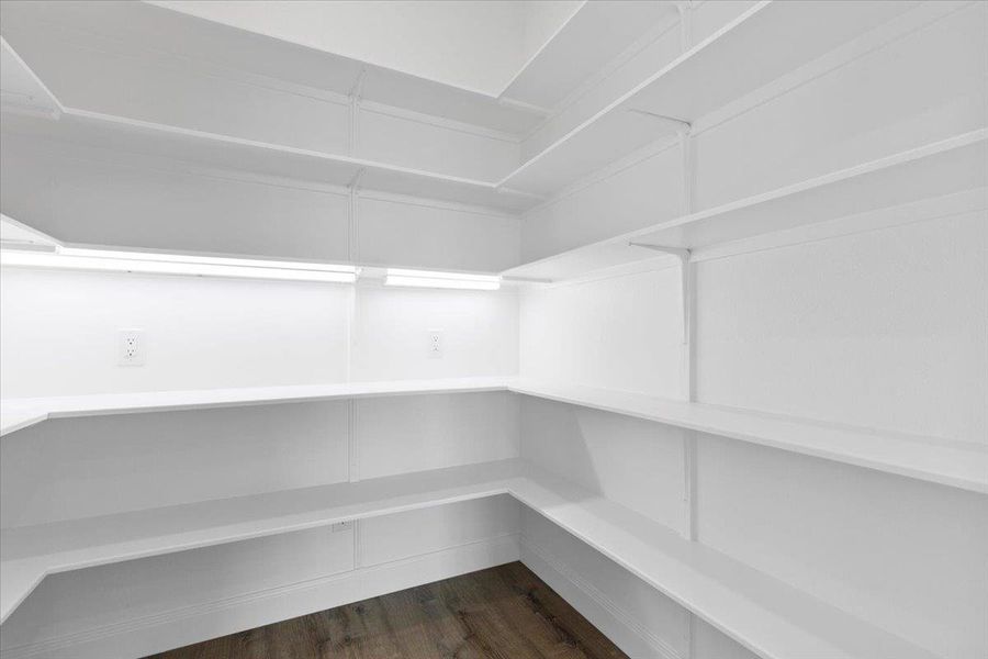 Spacious, unfurnished interior of a new home in , Bastrop (Image 32).