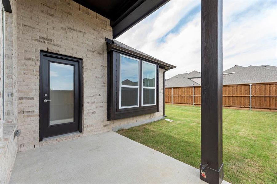 25. 900 Collegiate - Patio 25. 900 Collegiate - Patio