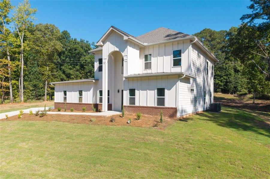 Exterior details and patio area of a home in , Snellville (Image 3).