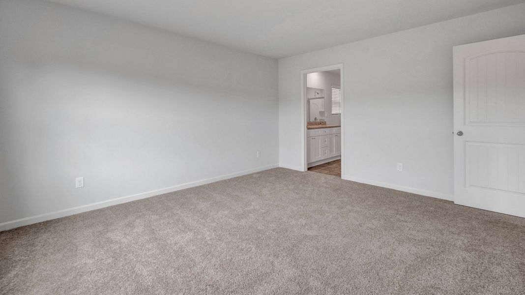 Spacious, unfurnished interior of a new home in Riggs Pointe, Millington (Image 21).