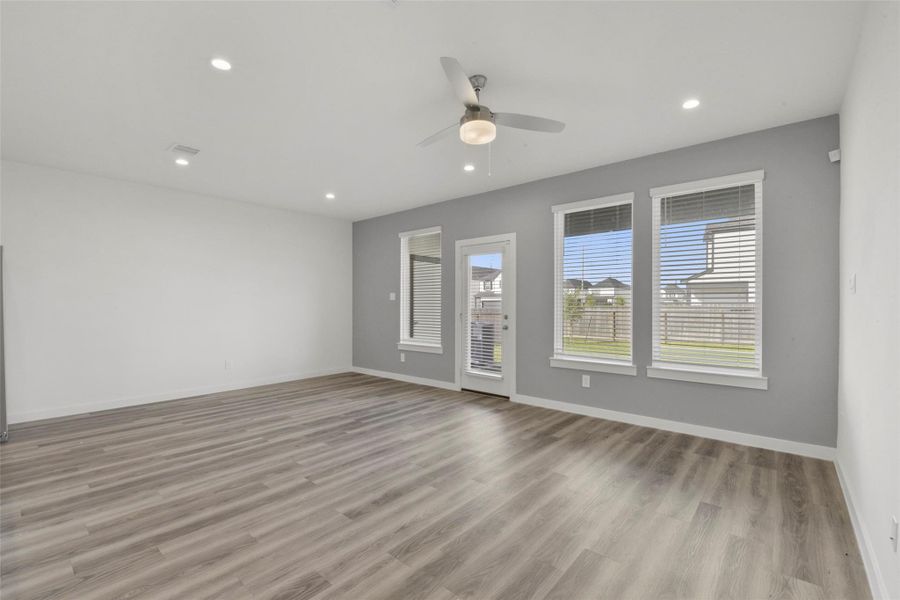 Spacious, unfurnished interior of a new home in City Gate North, Houston (Image 15).
