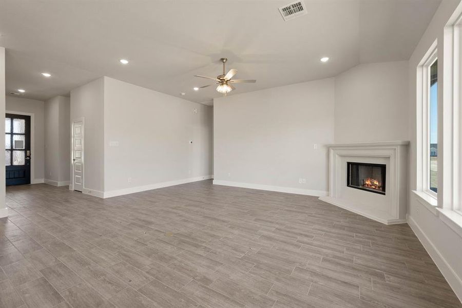 Spacious, unfurnished interior of a new home in Saddleback Estates, Boyd (Image 35). Spacious, unfurnished interior of a new home in Saddleback Estates, Boyd (Image 35).