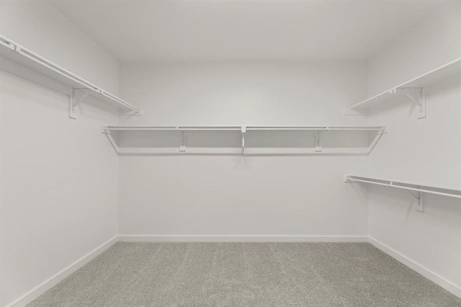 514 Sherwood_3512_Hickory_Closet