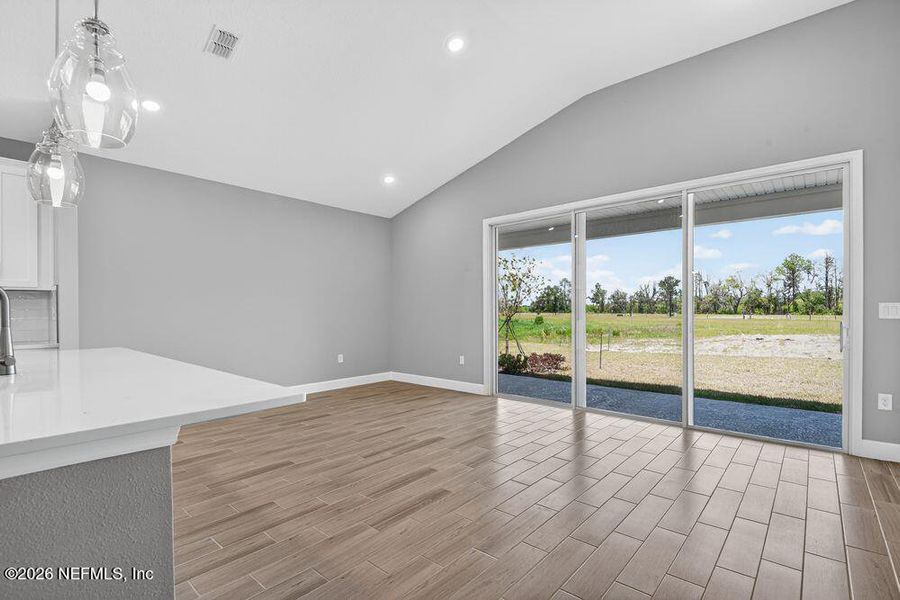 Spacious, unfurnished interior of a new home in Colbert Landings, Palm Coast (Image 30).