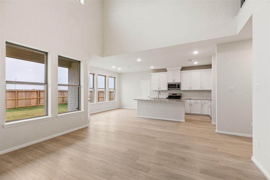 Spacious, unfurnished interior of a new home in Westland Ranch, League City (Image 14). Spacious, unfurnished interior of a new home in Westland Ranch, League City (Image 14).