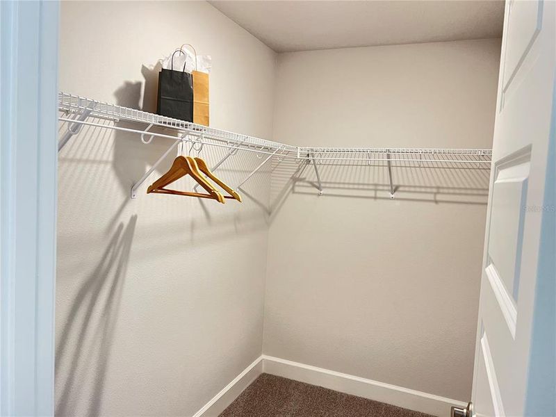 Spacious, unfurnished interior of a new home in Abbey Glen, Dade City (Image 8).