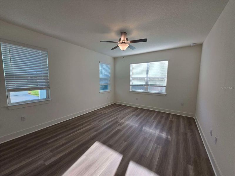 Spacious, unfurnished interior of a new home in Arbor Meadows, Spring Hill (Image 11).