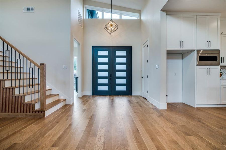 Spacious, unfurnished interior of a new home in , Richardson (Image 30).