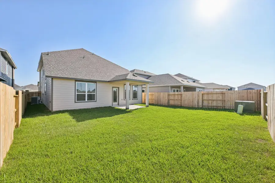 Exterior details and patio area of a home in Glendale Lakes, Rosharon (Image 3). Exterior details and patio area of a home in Glendale Lakes, Rosharon (Image 3).
