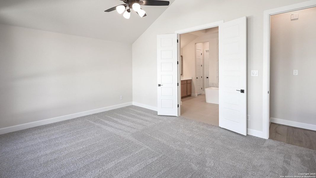 Spacious, unfurnished interior of a new home in Kinder Ranch 70', San Antonio (Image 29). Spacious, unfurnished interior of a new home in Kinder Ranch 70', San Antonio (Image 29).