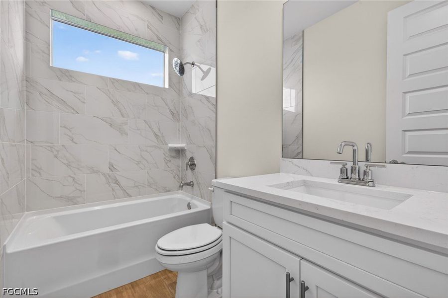 Furnished interior view inside a new home in Cape Coral, Cape Coral (Image 11).
