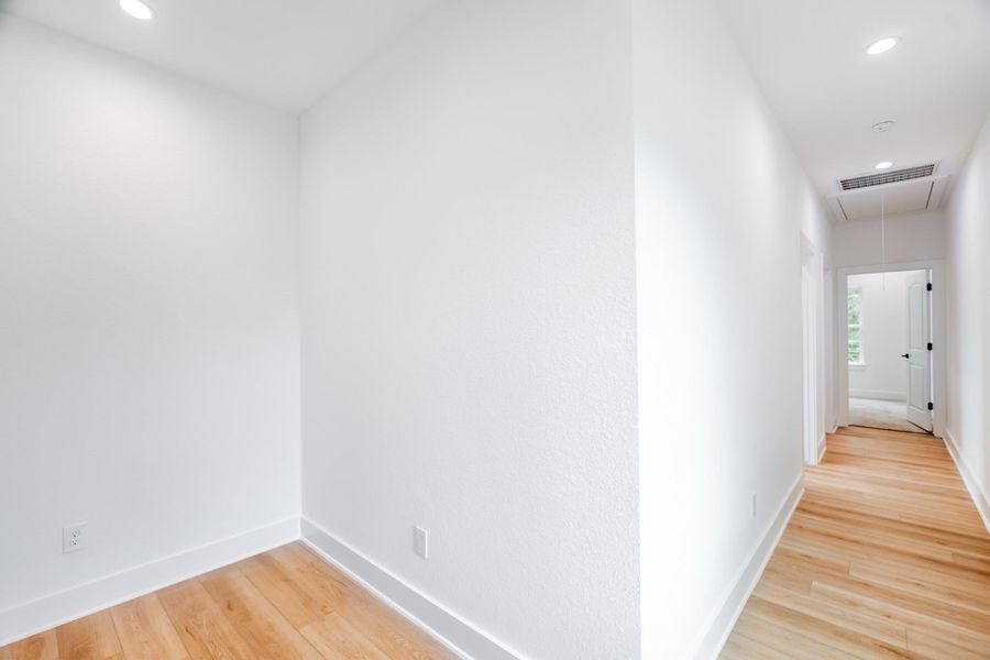 Image 2 of a home in . Image 2 of a home in .