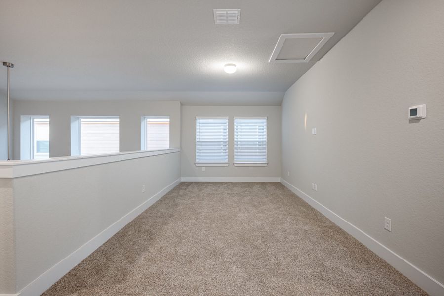 Spacious, unfurnished interior of a new home in Stillwater Ranch, San Antonio (Image 30). Spacious, unfurnished interior of a new home in Stillwater Ranch, San Antonio (Image 30).