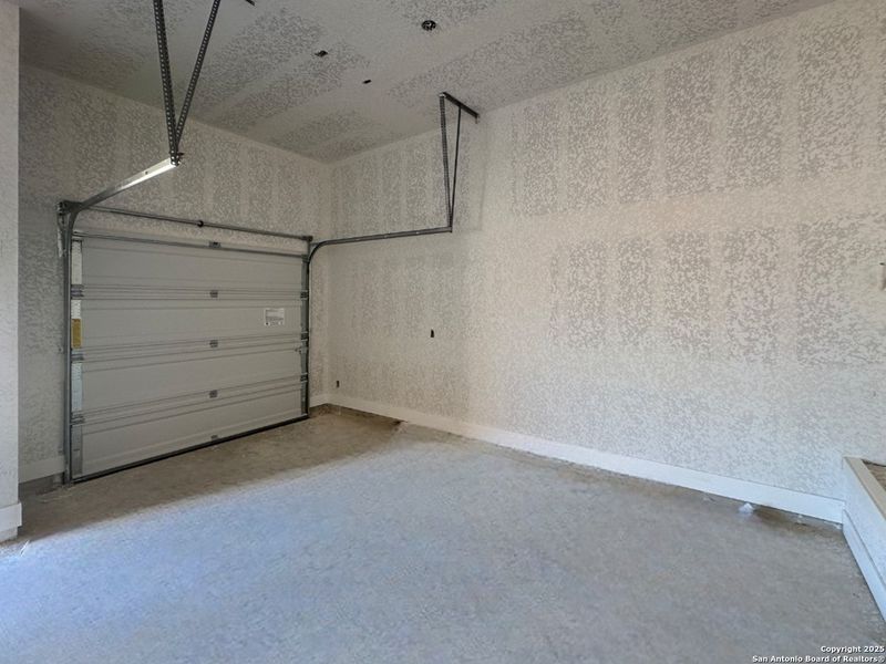 Spacious, unfurnished interior of a new home in Sunday Creek at Kinder Ranch, San Antonio (Image 10). Spacious, unfurnished interior of a new home in Sunday Creek at Kinder Ranch, San Antonio (Image 10).