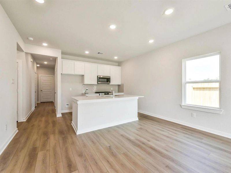 Spacious, unfurnished interior of a new home in The Villages at WestPointe, Dayton (Image 14).