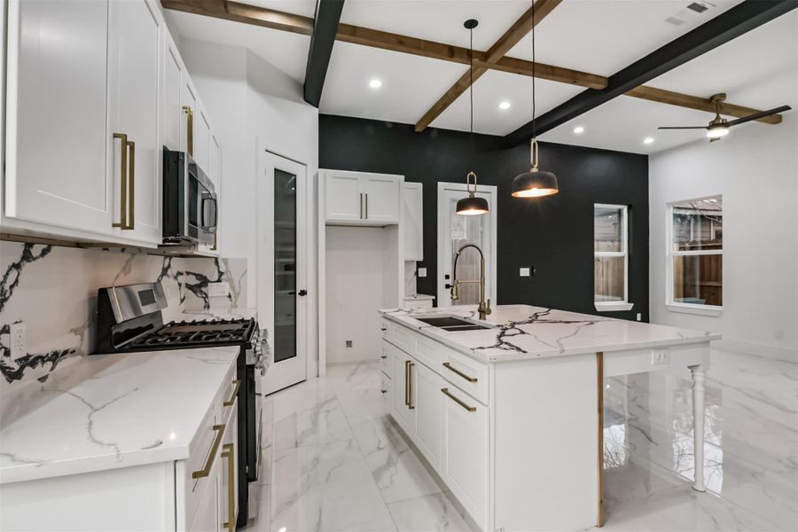 Image 15 of a home in .