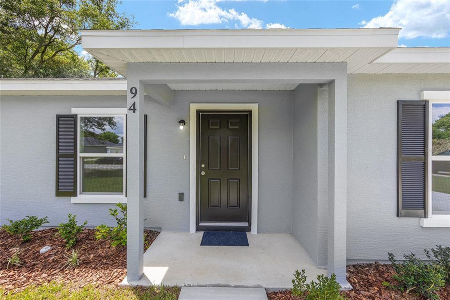 Exterior details and patio area of a home in , Ocala (Image 3).
