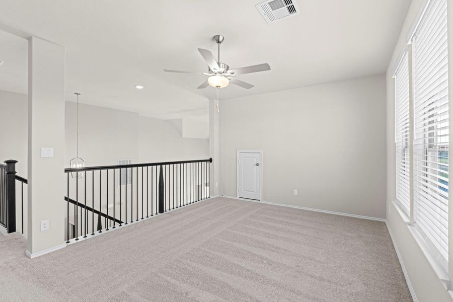 Spacious, unfurnished interior of a new home in Candela, Richmond (Image 27).