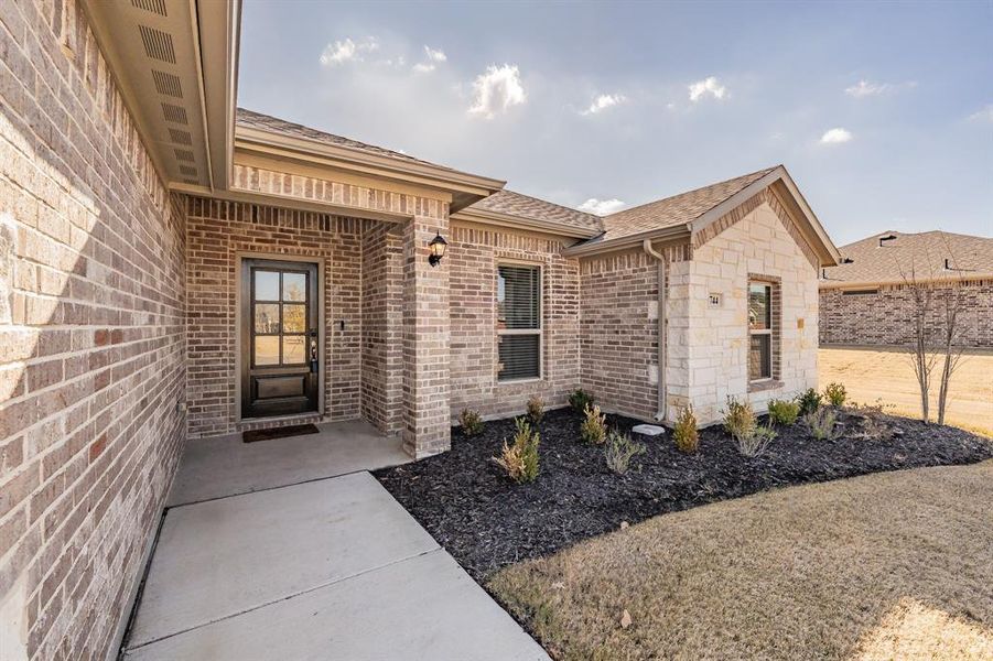 Exterior details and patio area of a home in Stone Eagle, Azle (Image 3).