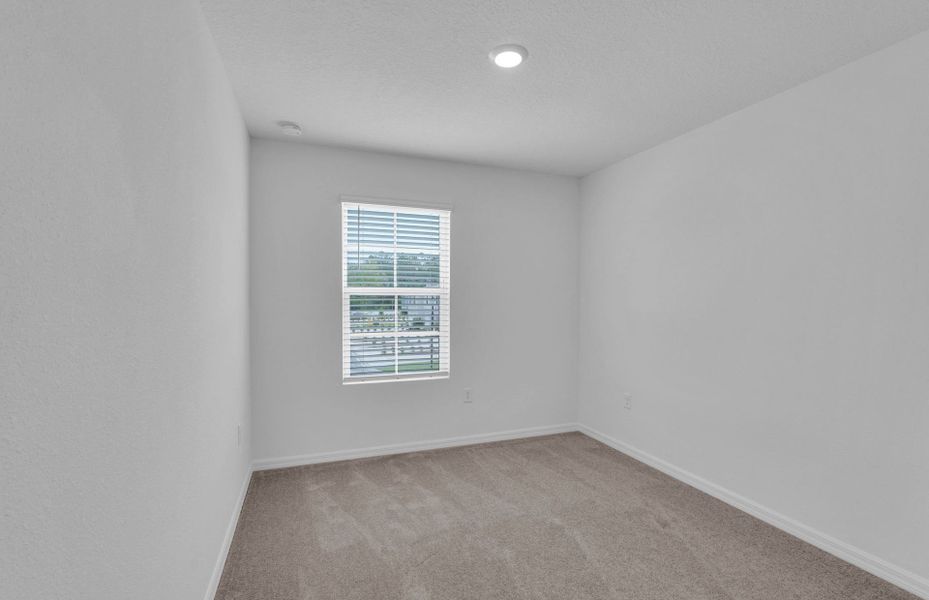 Spacious, unfurnished interior of a new home in Normandy Pines, Jacksonville (Image 15).