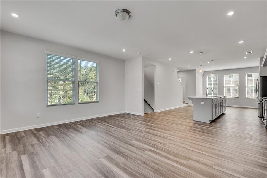 Spacious, unfurnished interior of a new home in Waverly at Buice Lake, Acworth (Image 17). Spacious, unfurnished interior of a new home in Waverly at Buice Lake, Acworth (Image 17).