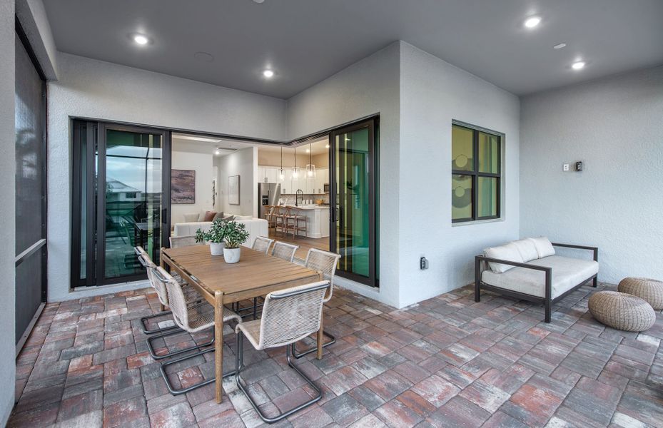 Covered lanai with extended lanai option Covered lanai with extended lanai option