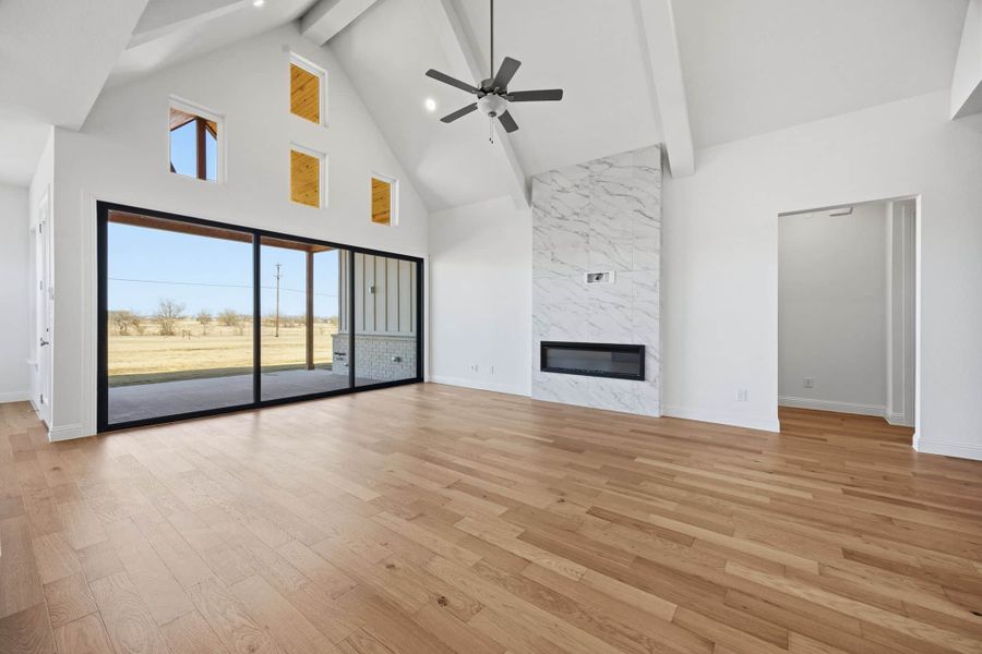 Spacious, unfurnished interior of a new home in Highland Crossing, Celina (Image 18).