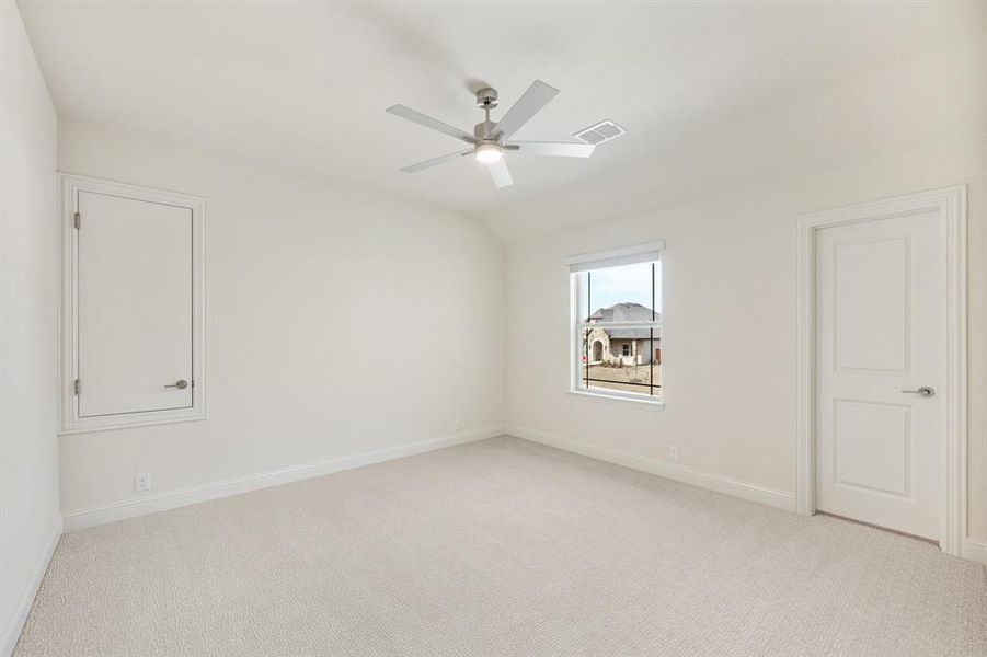 Spacious, unfurnished interior of a new home in Rockwood, Mansfield (Image 28).
