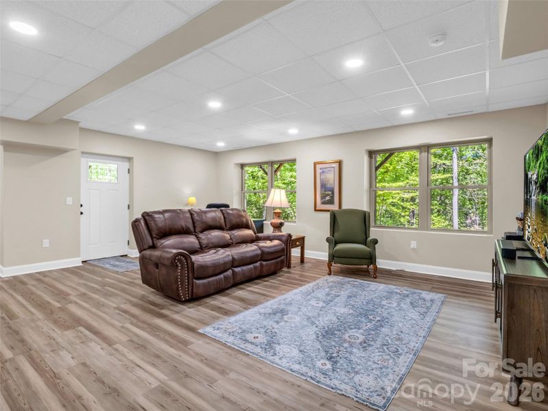 Furnished interior view inside a new home in , Lake Lure (Image 7).