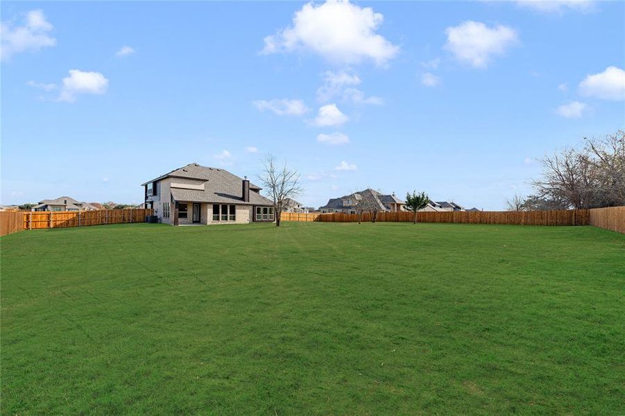 Exterior details and patio area of a home in Crystal Lake Estates, Red Oak (Image 20).