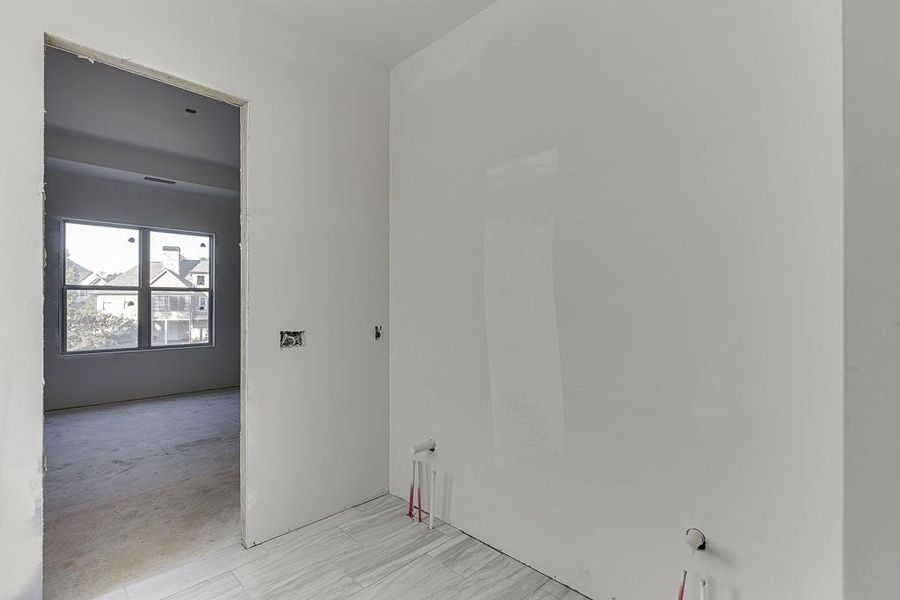 Spacious, unfurnished interior of a new home in , Jefferson (Image 8).
