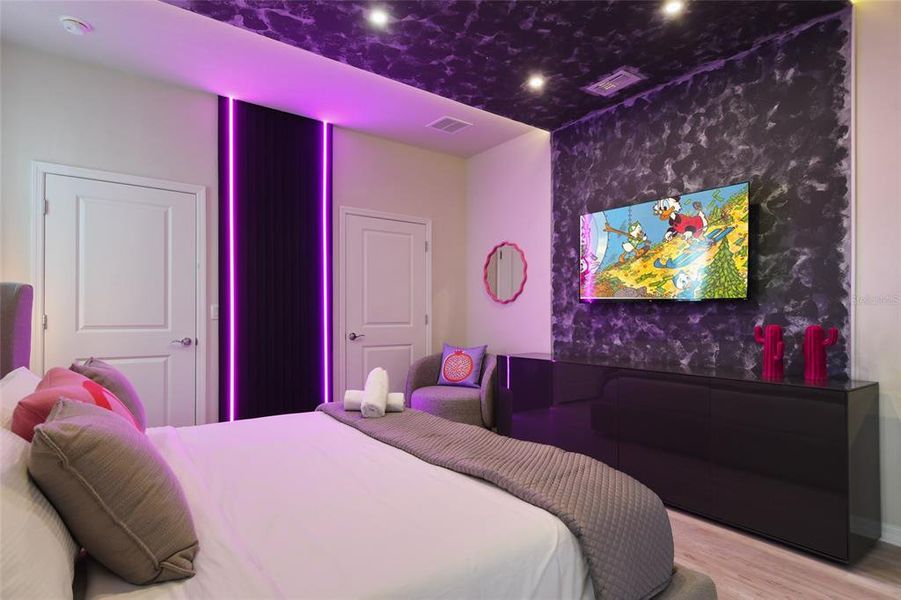 Furnished interior view inside a new home in Windsor Cay Resort, Clermont (Image 6).