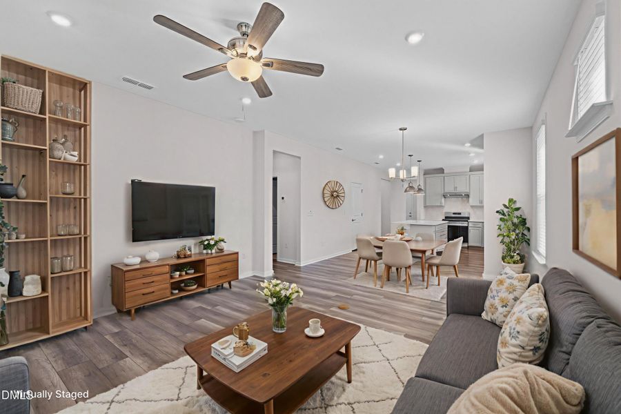 09-8212-White-Star-Dr_8078 - 3 (1)