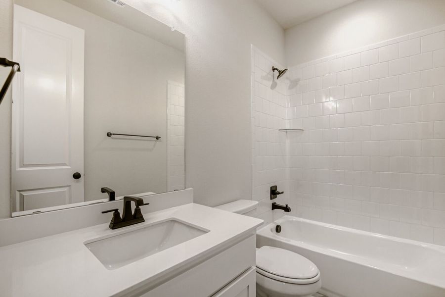 2233 Prickly Cactus - Full Bathroom