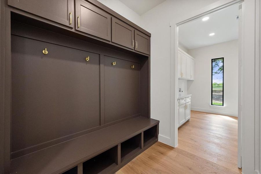 Furnished interior view inside a new home in , Corsicana (Image 16).