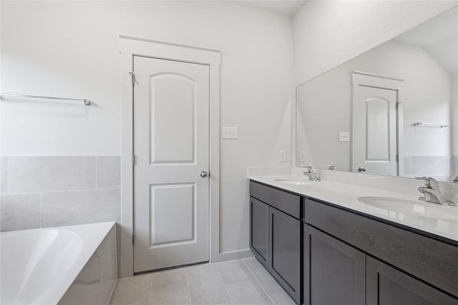 Furnished interior view inside a new home in Patriot Estates, Venus (Image 8).