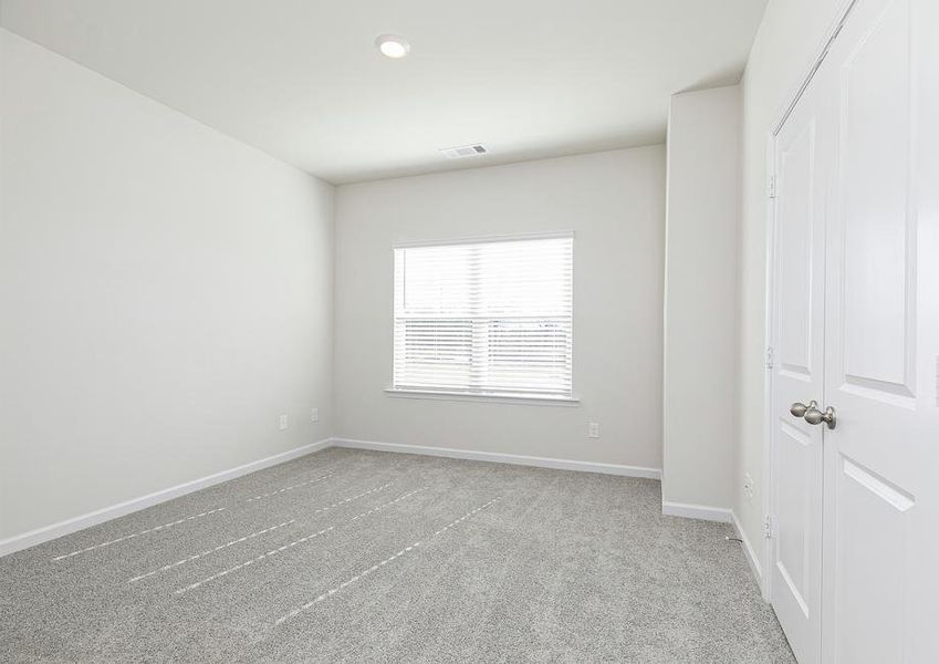 The secondary bedroom is ready to be transformed into a home office or a children's room