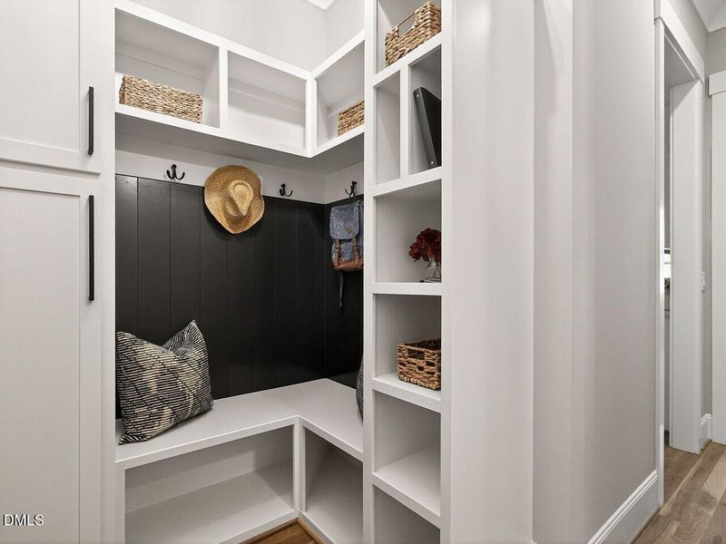 035-1280x960-owners-entry 035-1280x960-owners-entry