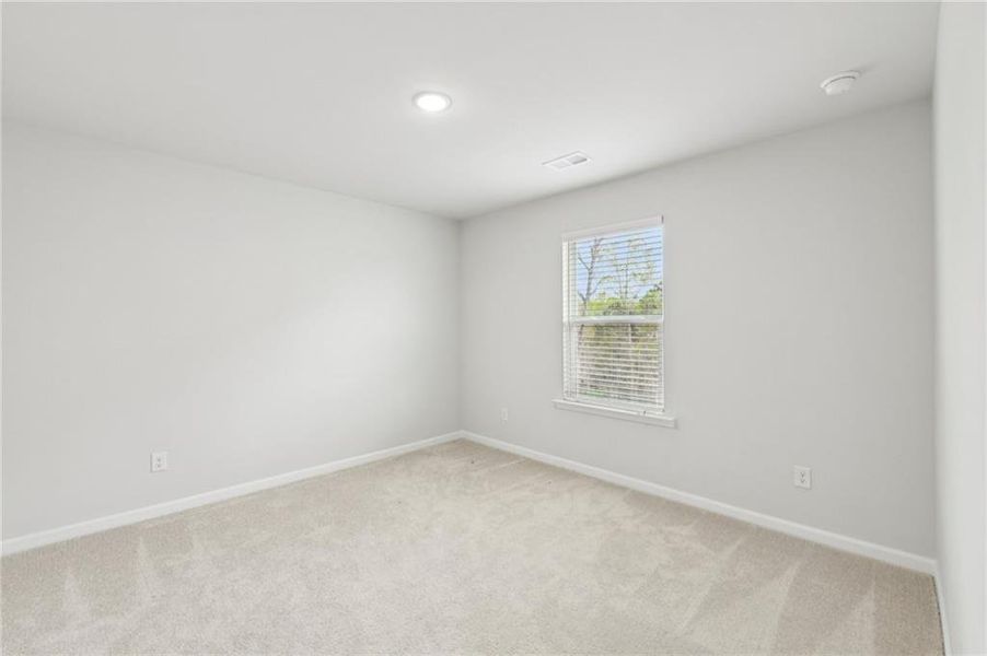 Spacious, unfurnished interior of a new home in , Dawsonville (Image 19).