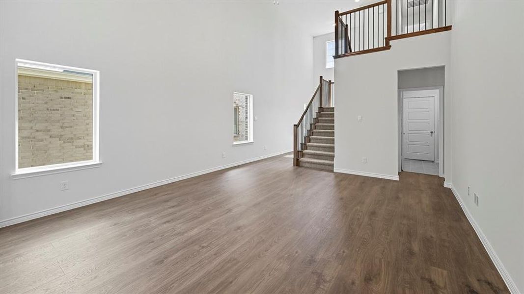 Spacious, unfurnished interior of a new home in Silverado, Aubrey (Image 20).