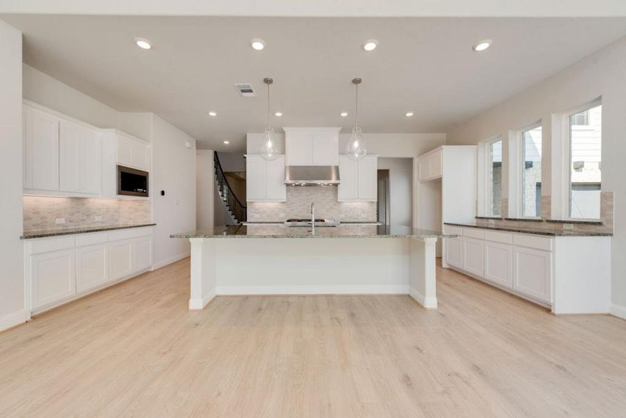 Furnished interior view inside a new home in South Pointe, Mansfield (Image 8).