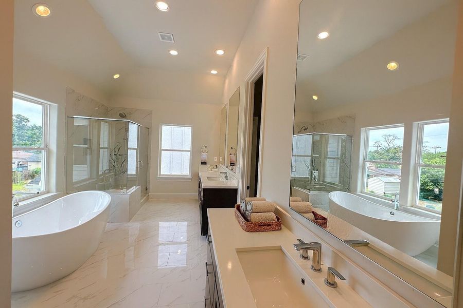 Your Own Spa Retreat!  Free Standing Tub.  Seated Shower.  Split Vanities