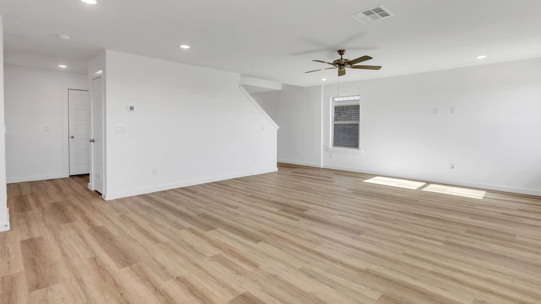 Spacious, unfurnished interior of a new home in Terra Vista, Lubbock (Image 13).