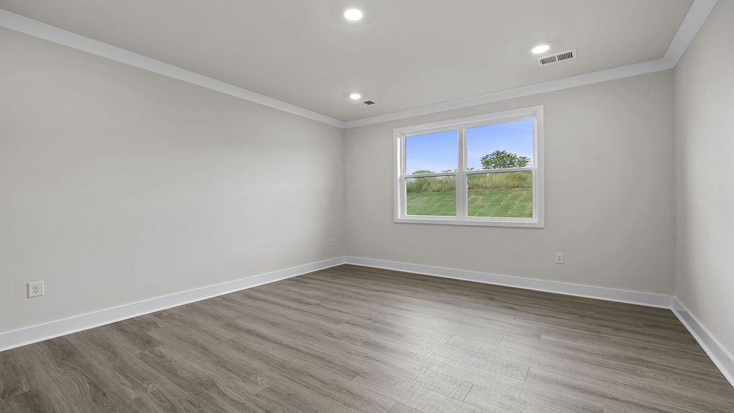 Spacious, unfurnished interior of a new home in Seven Oaks, Greenwood (Image 24).