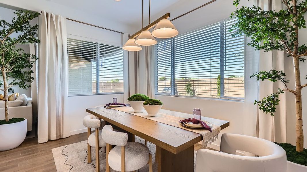 4585 Trillium Dining 1of2 F1 Base10