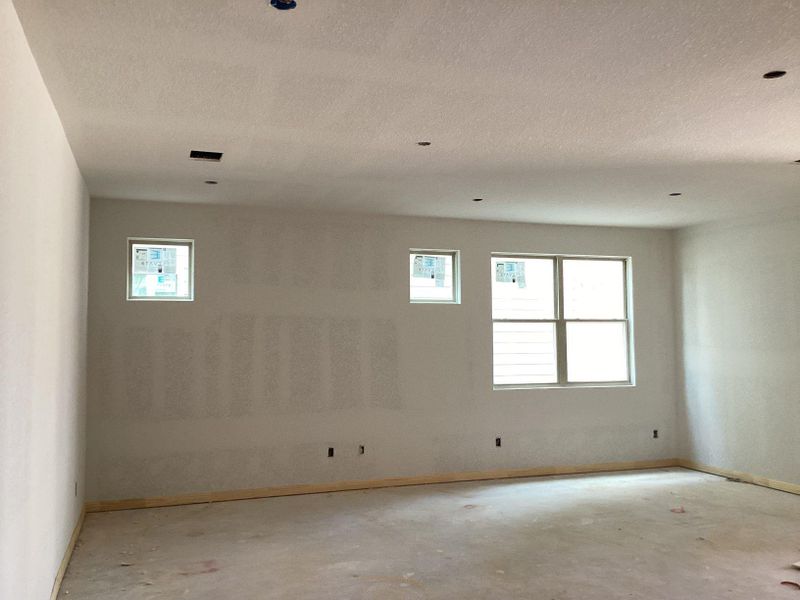 Spacious, unfurnished interior of a new home in The Cottages at Lariat, Liberty Hill (Image 31).