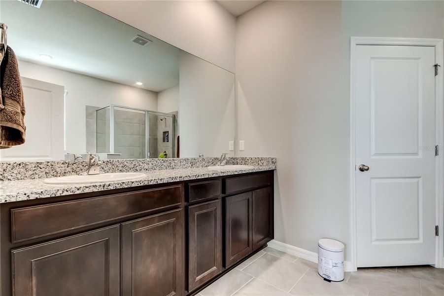 Furnished interior view inside a new home in , Wesley Chapel (Image 31).