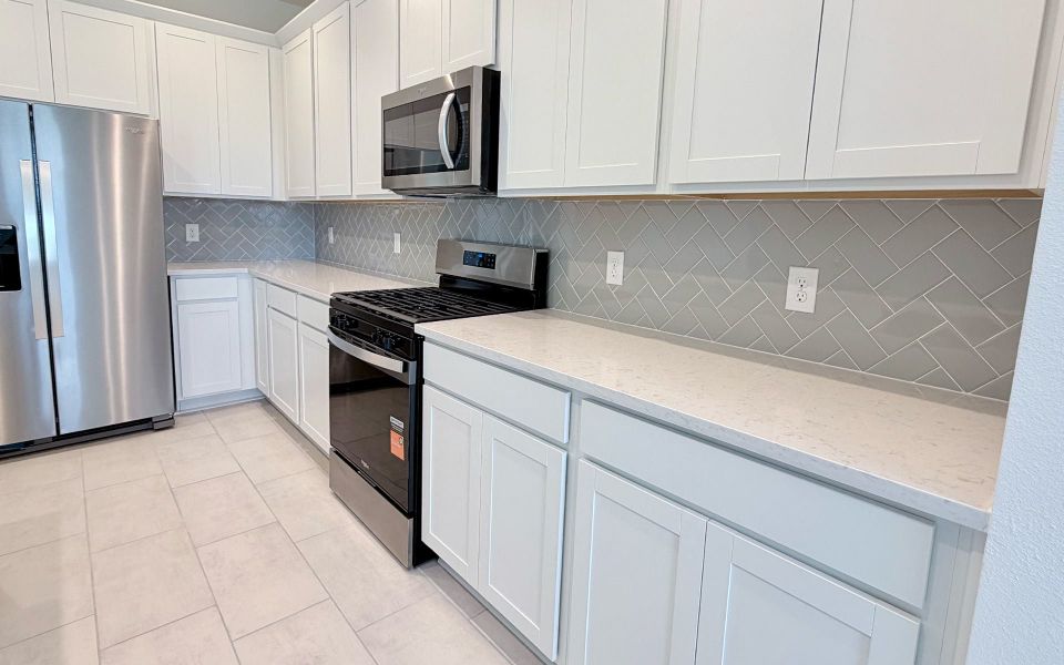 Gourmet Kitchen with Upgraded Features in Central Florida House Gourmet Kitchen with Upgraded Features in Central Florida House