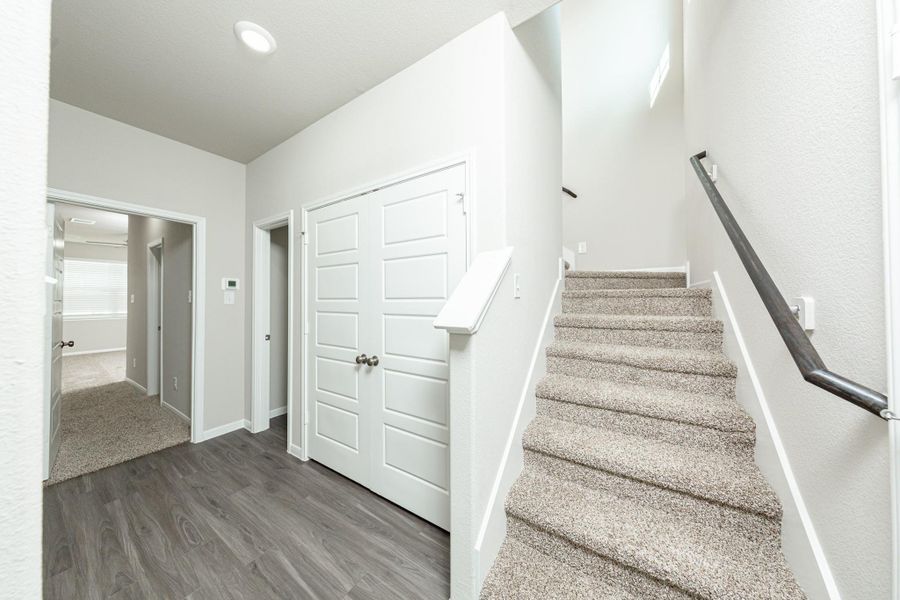 Image 21 of a home in Mackenzie Creek.