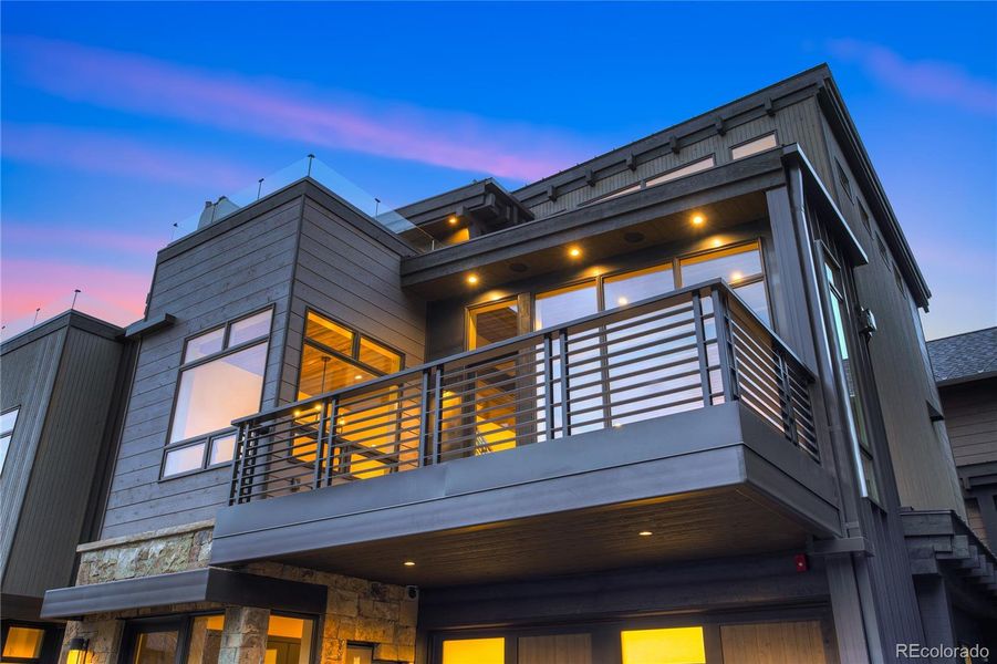 Condo located in Frisco, CO showcasing its design and architecture (Image 31).